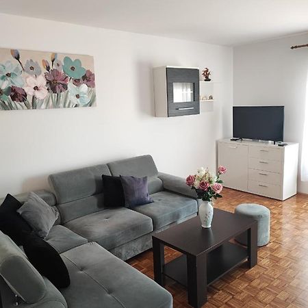 Apartment Eva Пула Екстер'єр фото