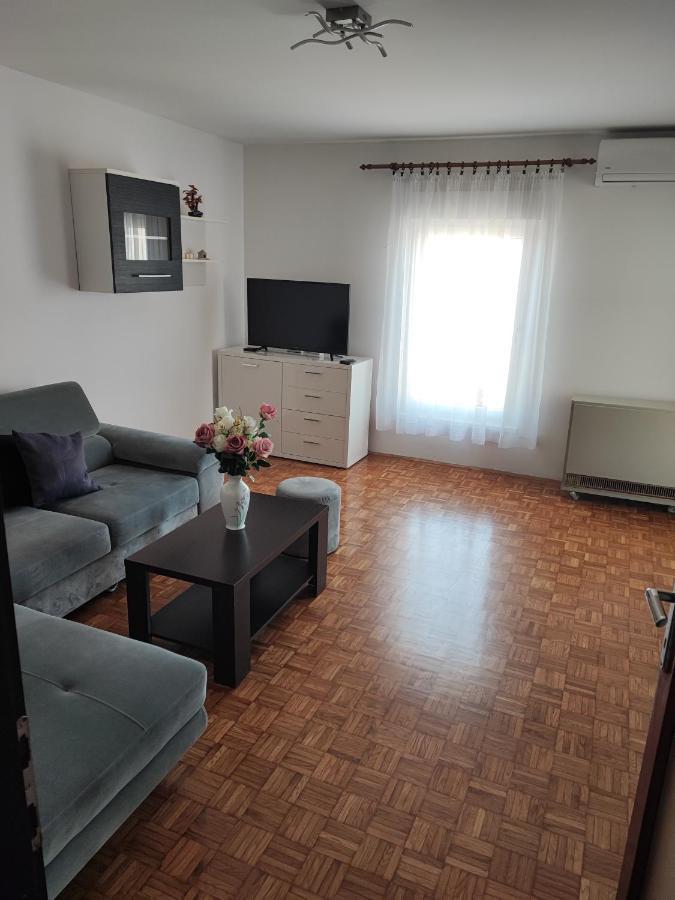 Apartment Eva Пула Екстер'єр фото