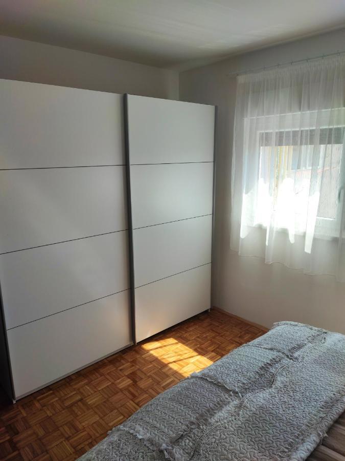 Apartment Eva Пула Екстер'єр фото